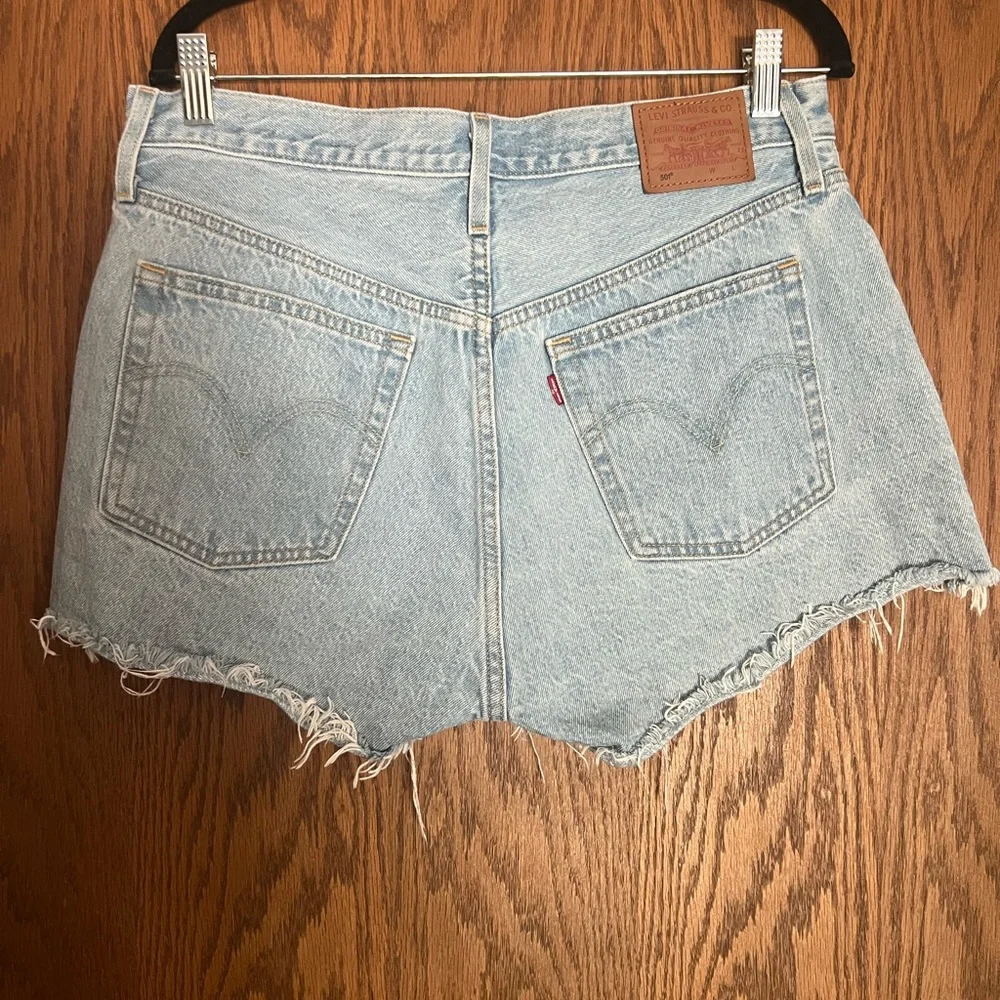 501® ORIGINAL FIT HIGH RISE WOMEN'S SHORTS - Picture 2 of 15